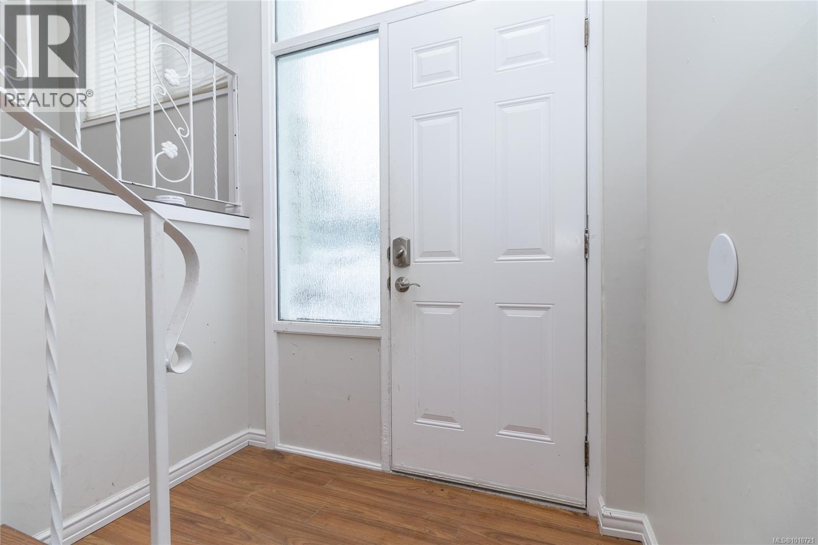 1116 THUNDERBIRD DR - 3