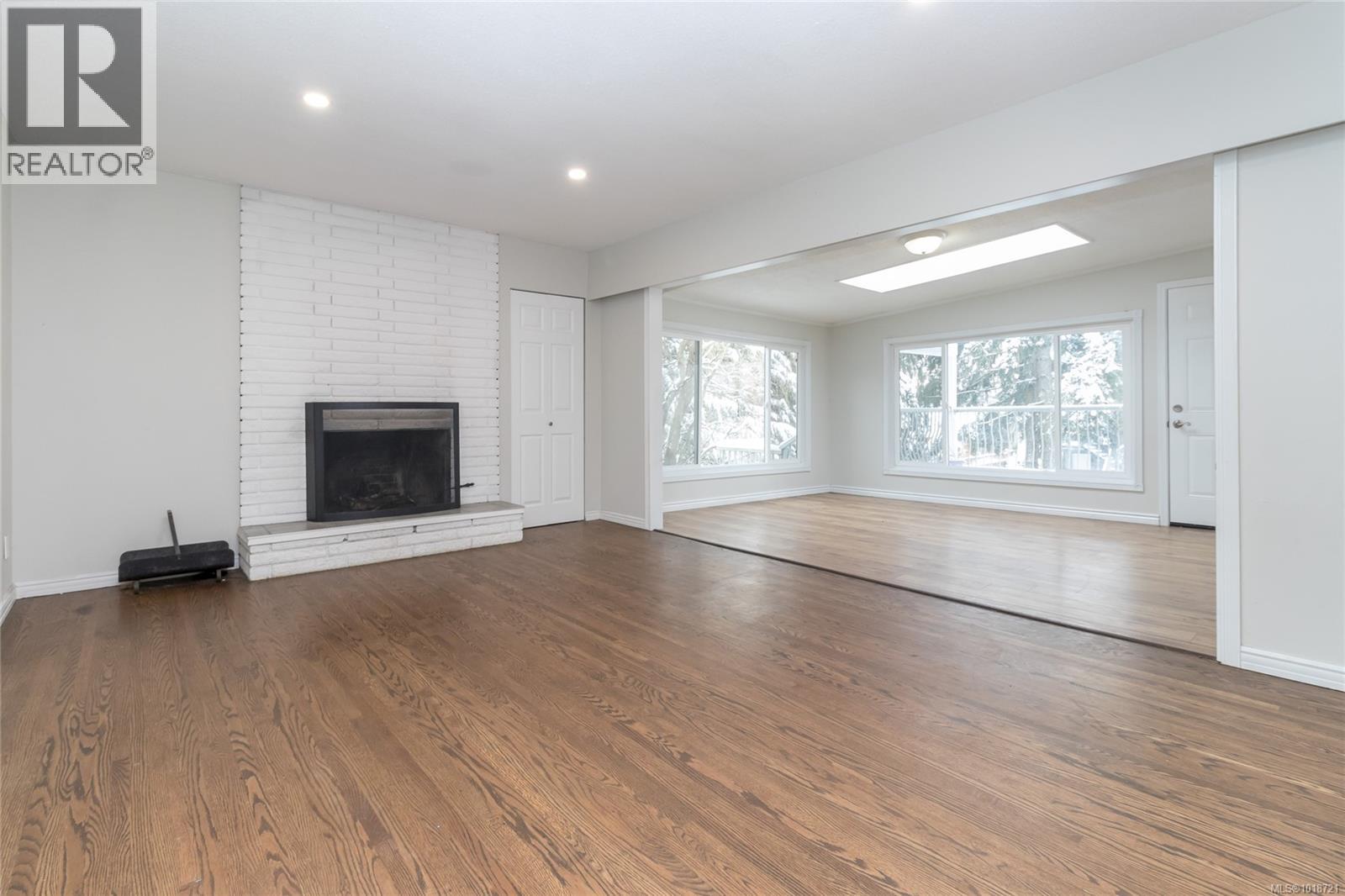 1116 THUNDERBIRD DR - 5