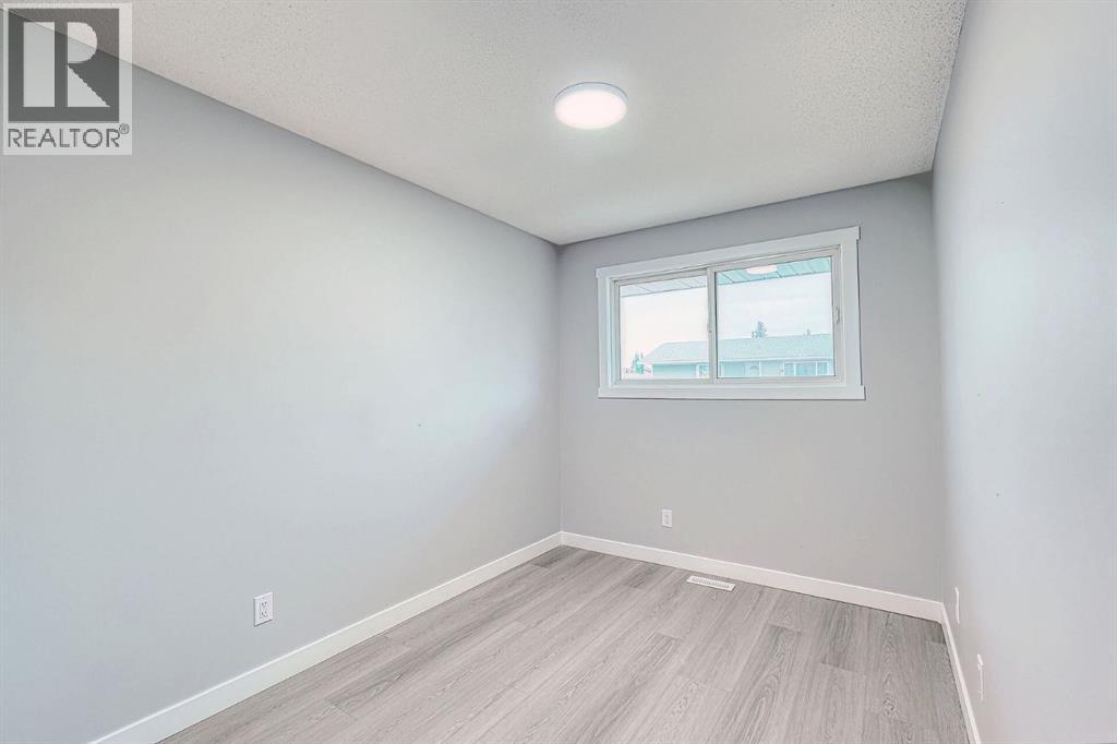 Single Family House Bungalow for Sale in  Rundleson Way NE Rundle Calgary 