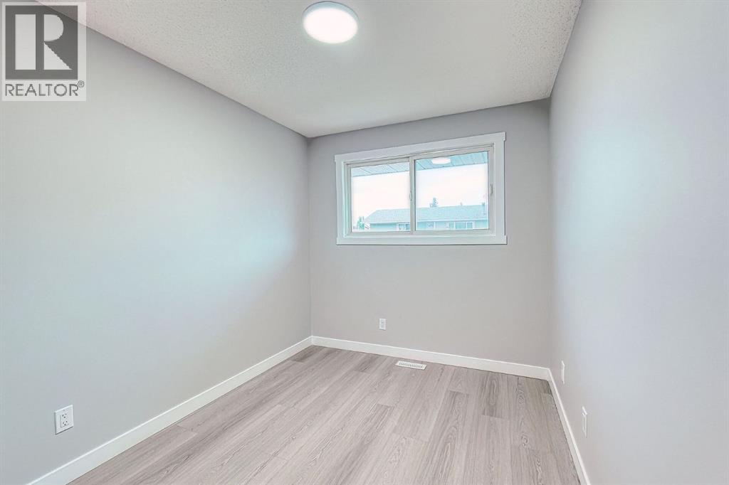 Single Family House Bungalow for Sale in  Rundleson Way NE Rundle Calgary 