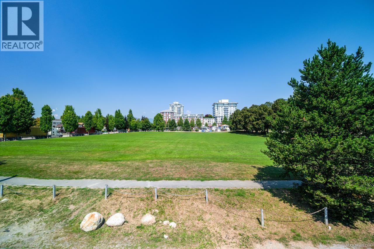 1421 E 27TH AVENUE, Vancouver