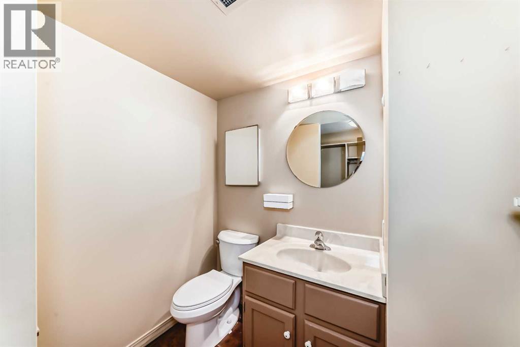 Single Family House for Sale in   Point Drive NW Point McKay Calgary 