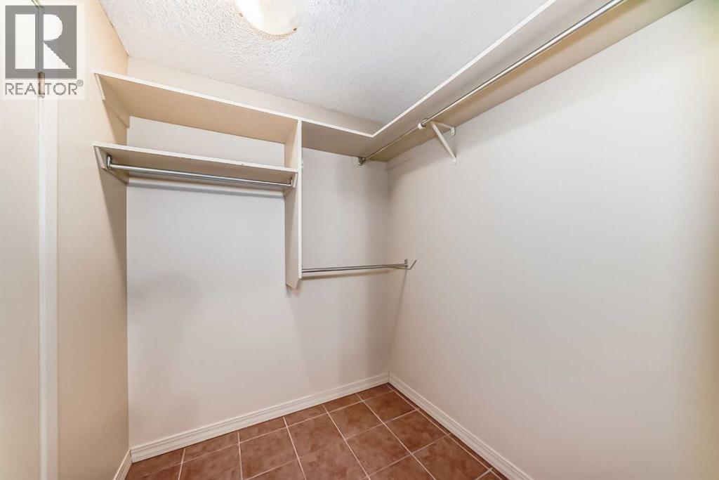 Single Family House for Sale in   Point Drive NW Point McKay Calgary 