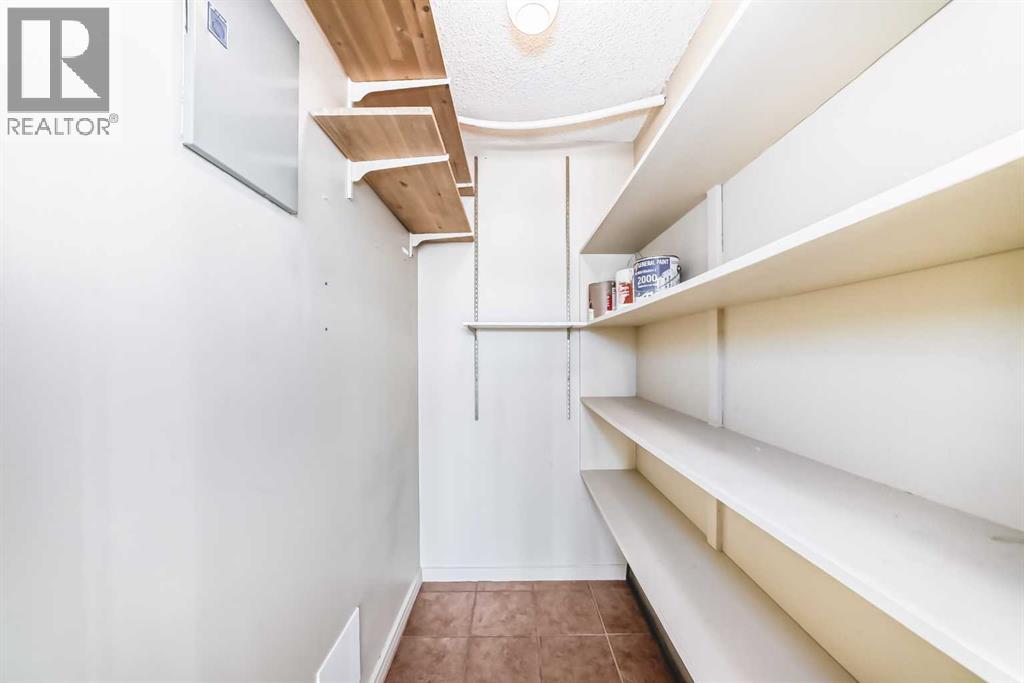 Single Family House for Sale in   Point Drive NW Point McKay Calgary 