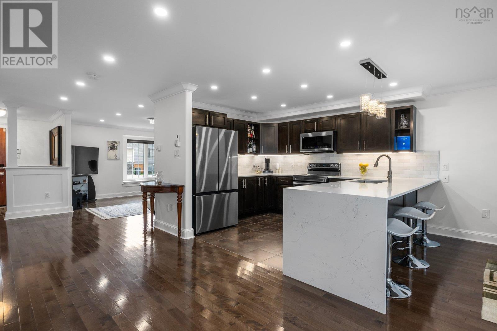 Property 14 of 50 of 279 Bently Drive