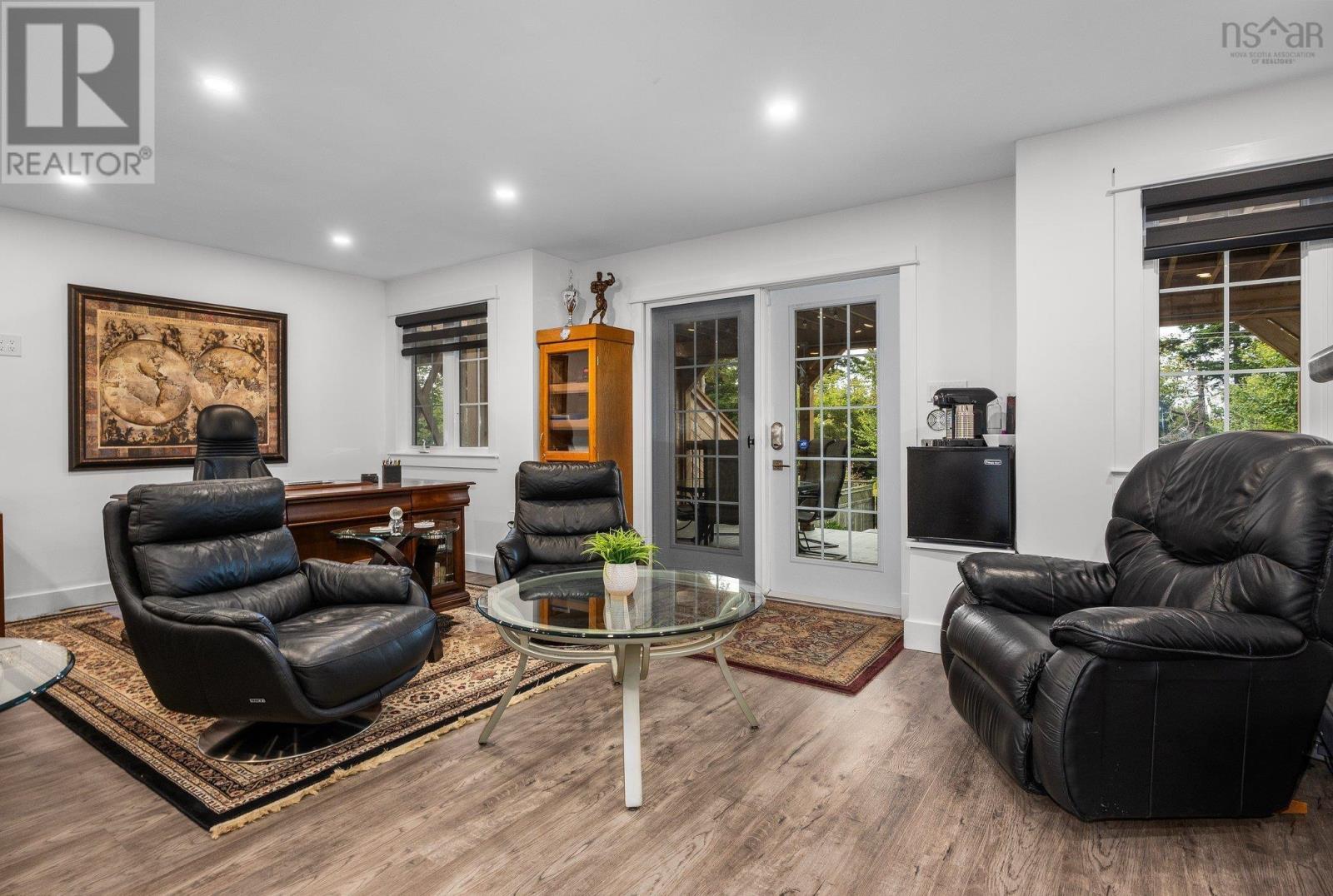 Property 31 of 50 of 279 Bently Drive