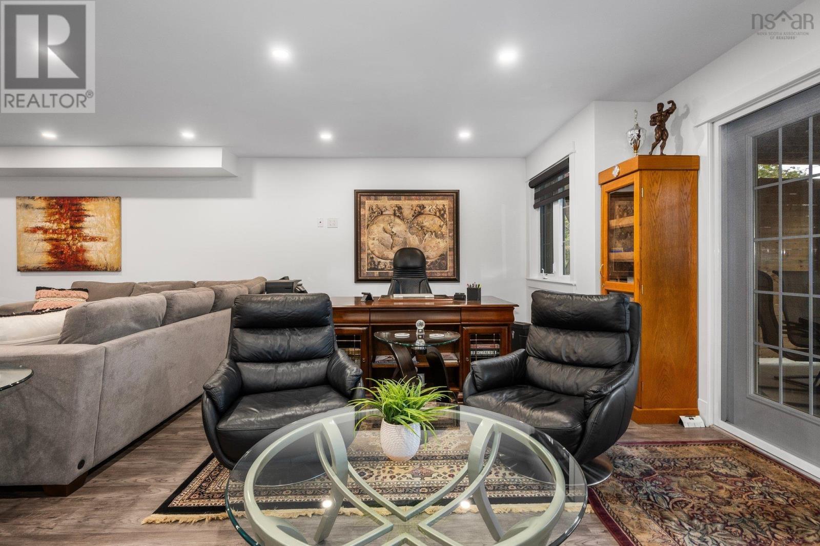 Property 33 of 50 of 279 Bently Drive