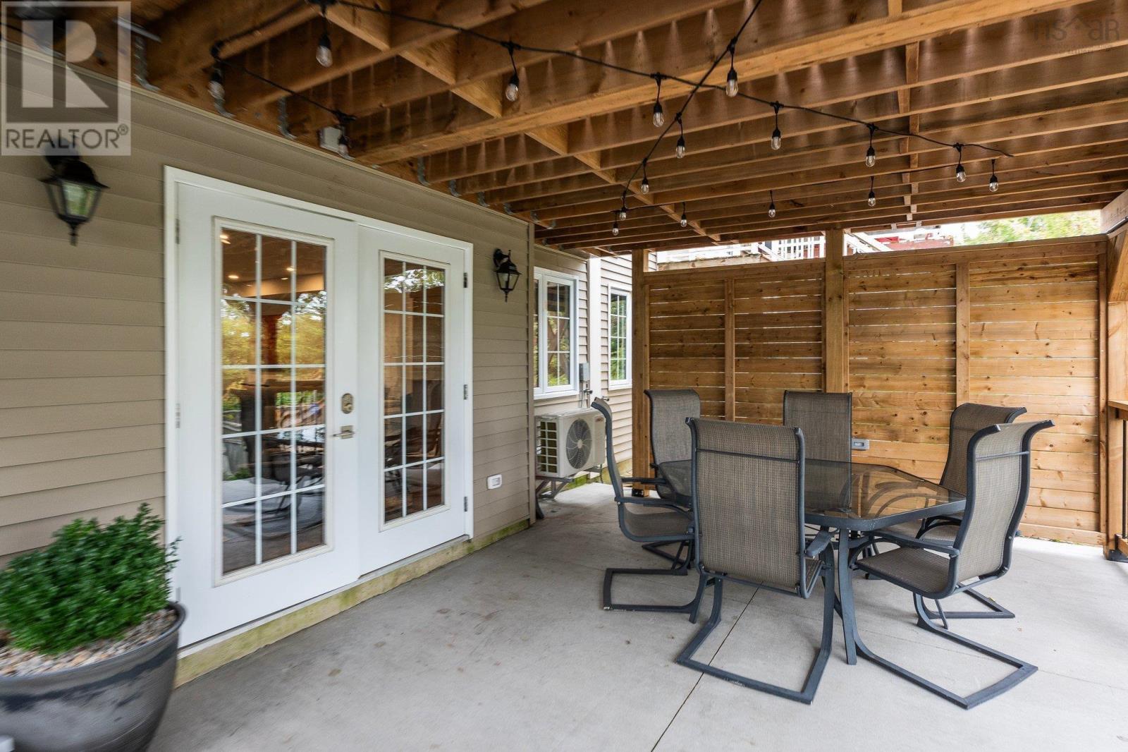 Property 36 of 50 of 279 Bently Drive