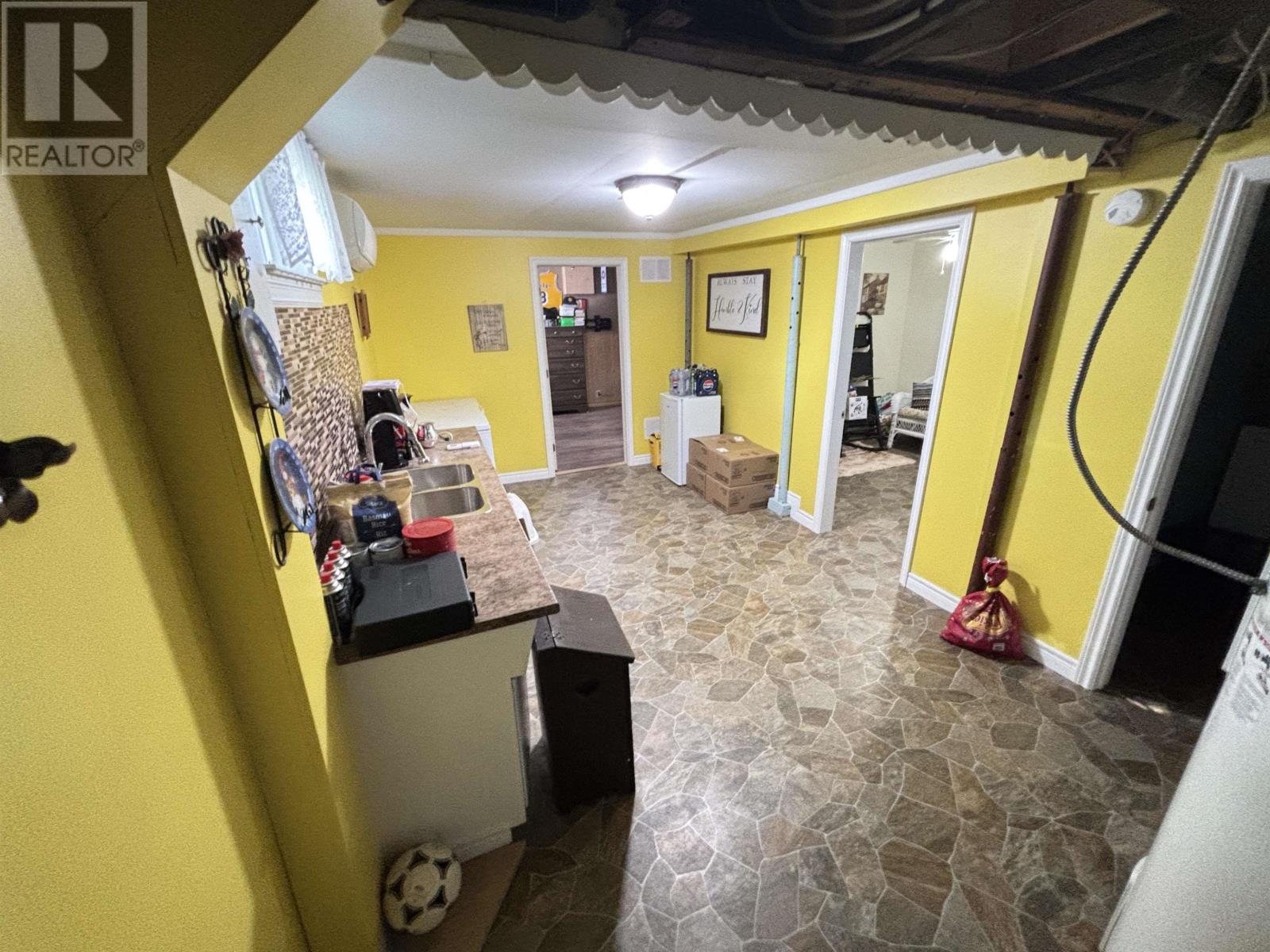 Property 10 of 17 of 46 QUARRY Road