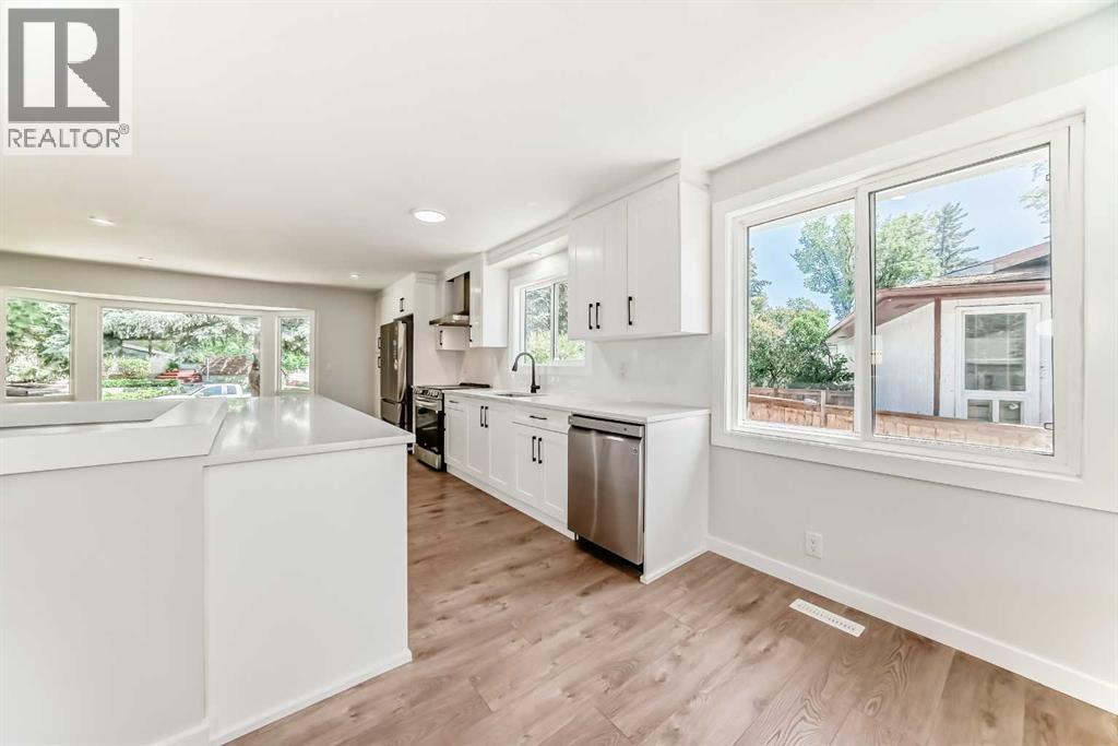 Single Family House Bungalow for Sale in  Whitestone Road NE Whitehorn Calgary 