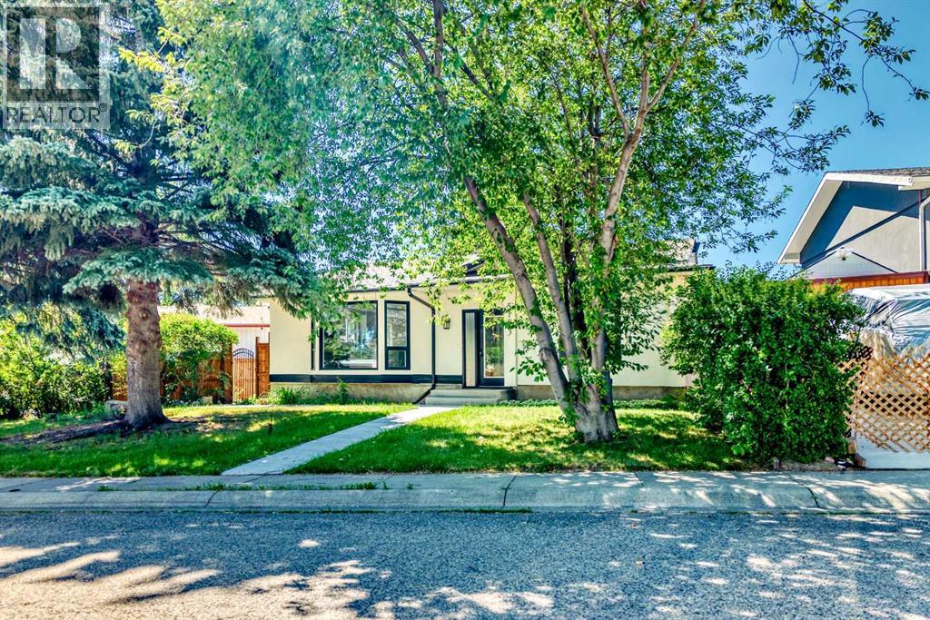 Single Family House Bungalow for Sale in  Whitestone Road NE Whitehorn Calgary 