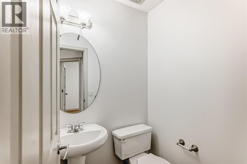 Single Family House for Sale in  Evanston Rise NW Evanston Calgary 