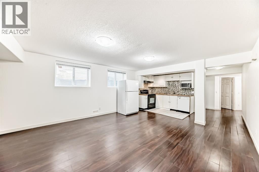 Single Family House for Sale in  Evanston Rise NW Evanston Calgary 