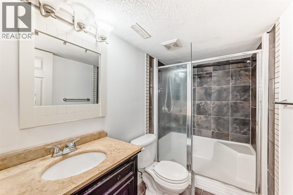 Single Family House for Sale in  Evanston Rise NW Evanston Calgary 