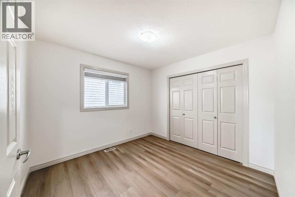 Single Family House for Sale in  Evanston Rise NW Evanston Calgary 