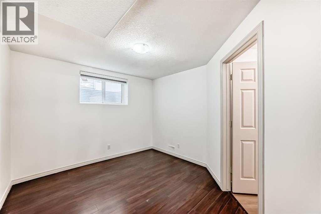 Single Family House for Sale in  Evanston Rise NW Evanston Calgary 