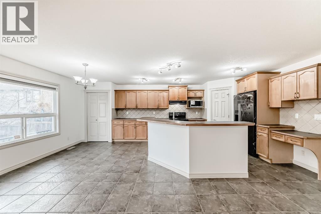 Single Family House for Sale in  Evanston Rise NW Evanston Calgary 