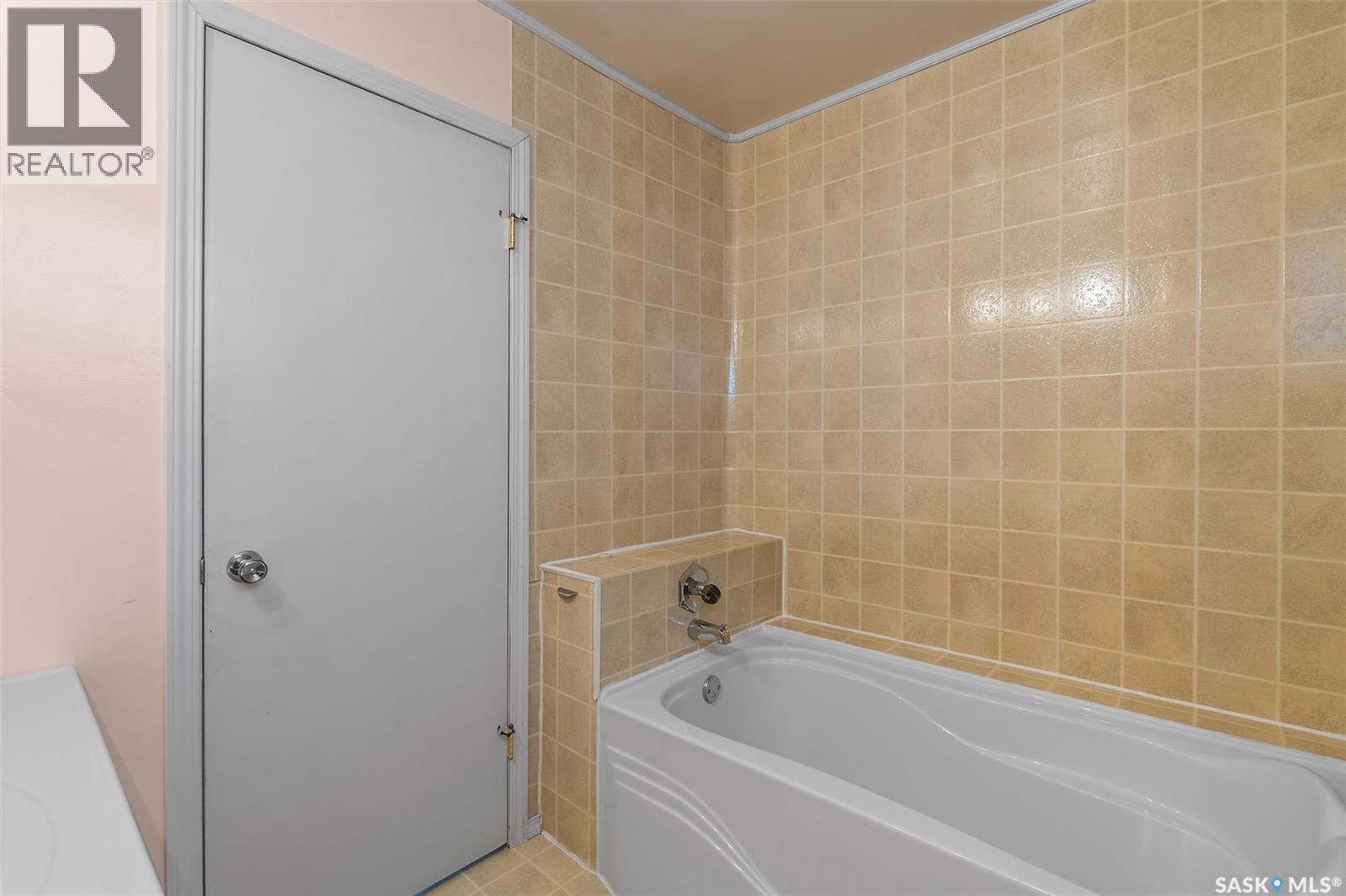 Single Family House for Sale in  G AVENUE N Saskatoon 