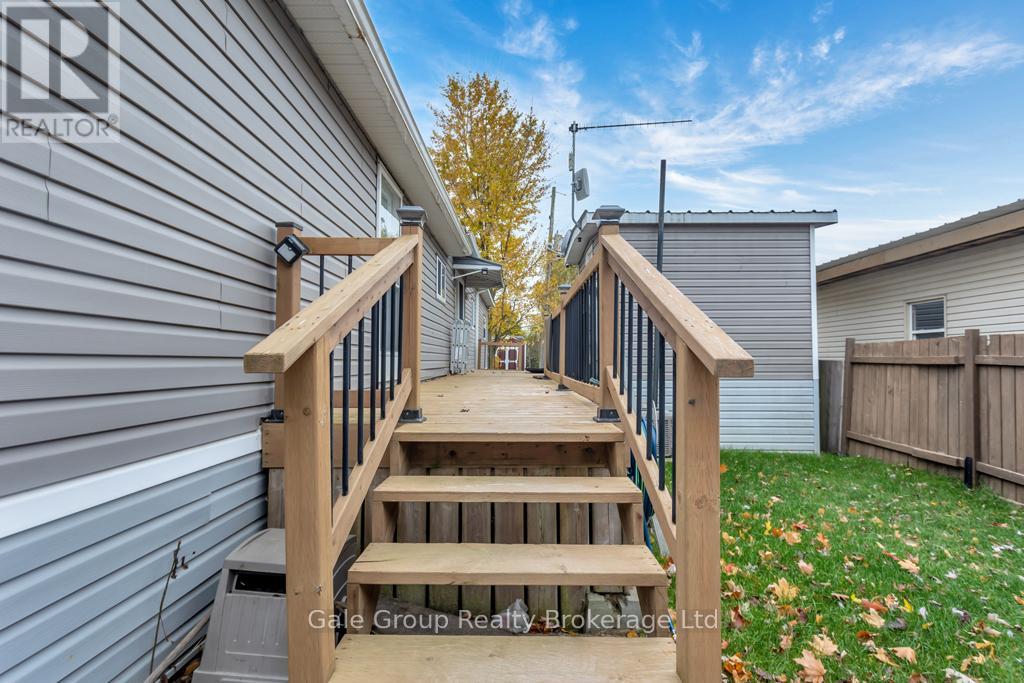 Single Family House Bungalow for Sale in  HWY  TROPICANA # CRESCENT E East Zorra-Tavistock (Hidden Valley) 