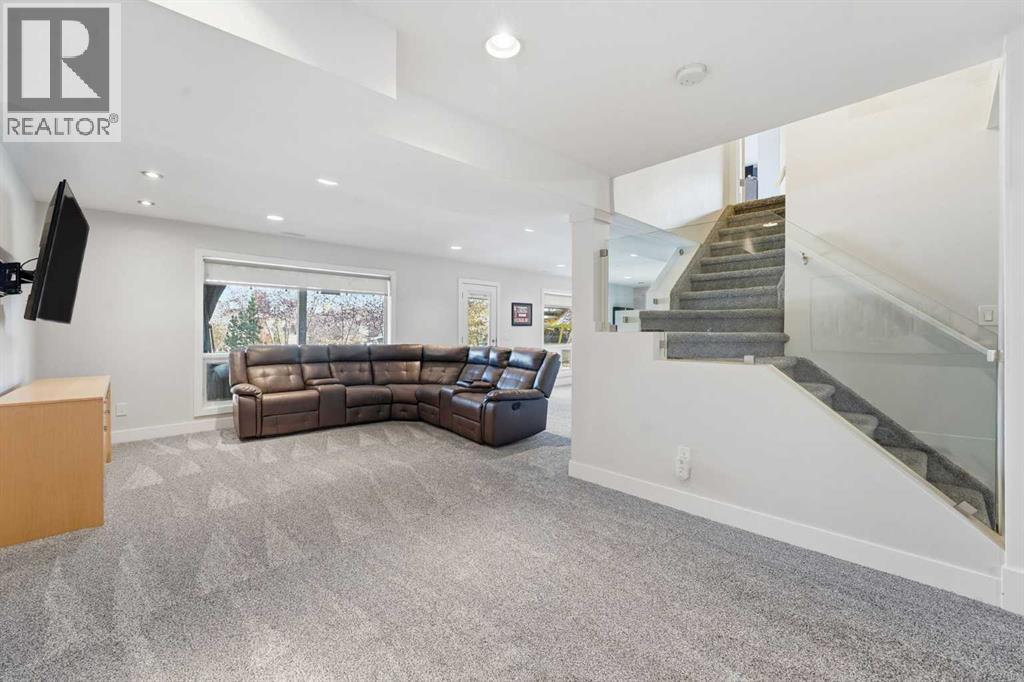 Single Family House for Sale in  Sceptre Court NW Scenic Acres Calgary 