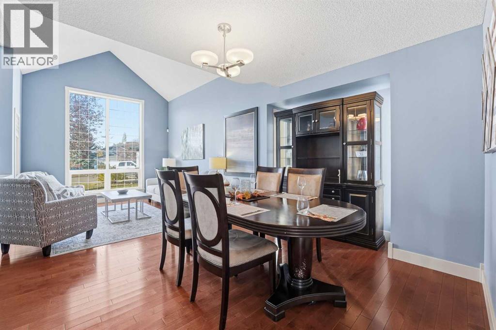 Single Family House for Sale in  Sceptre Court NW Scenic Acres Calgary 