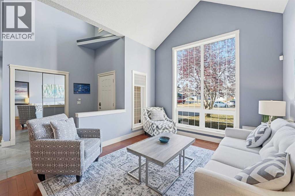 Single Family House for Sale in  Sceptre Court NW Scenic Acres Calgary 