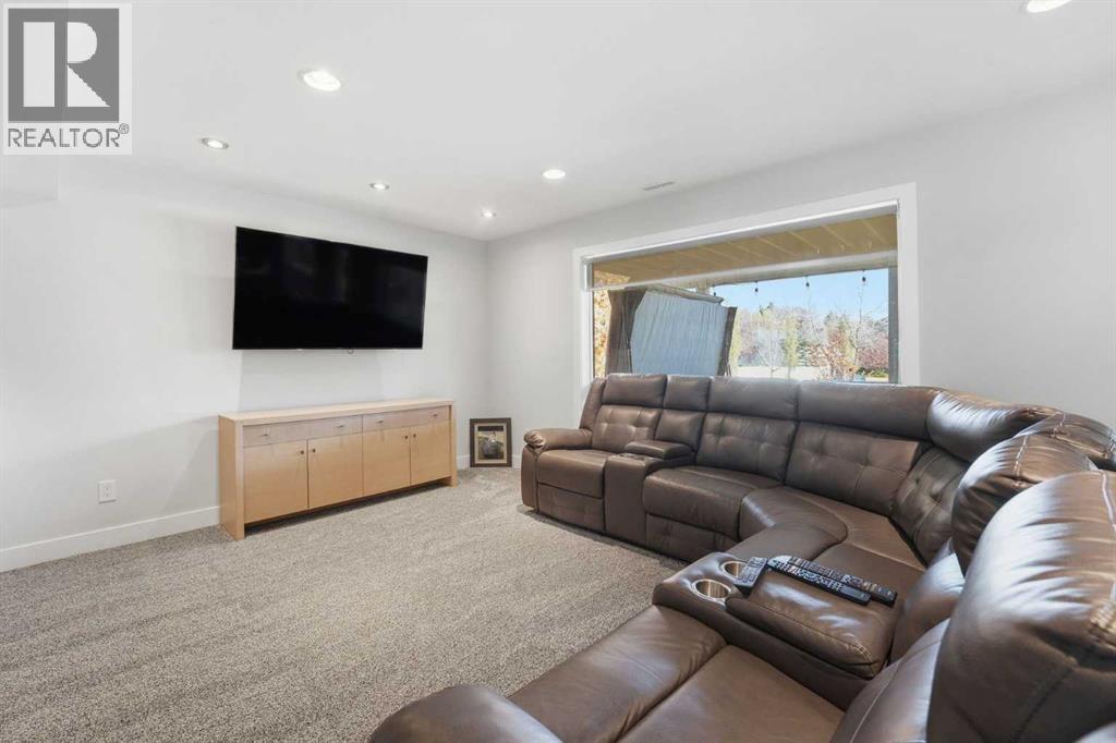 Single Family House for Sale in  Sceptre Court NW Scenic Acres Calgary 