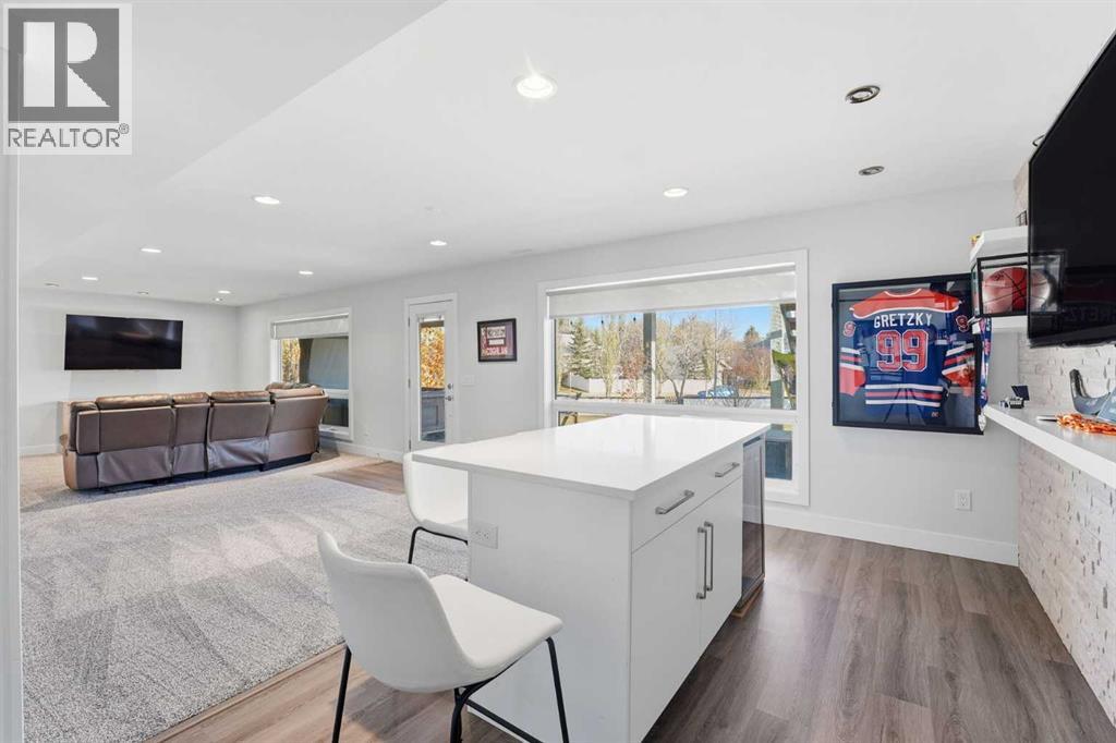 Single Family House for Sale in  Sceptre Court NW Scenic Acres Calgary 