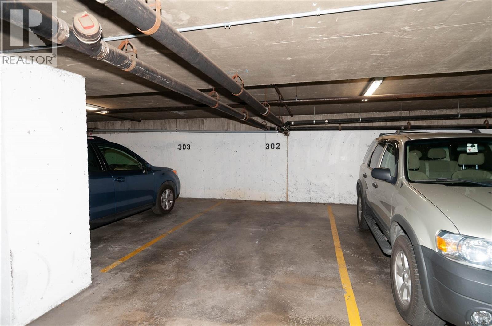 #302 1024 FAIRFIELD RD - 24