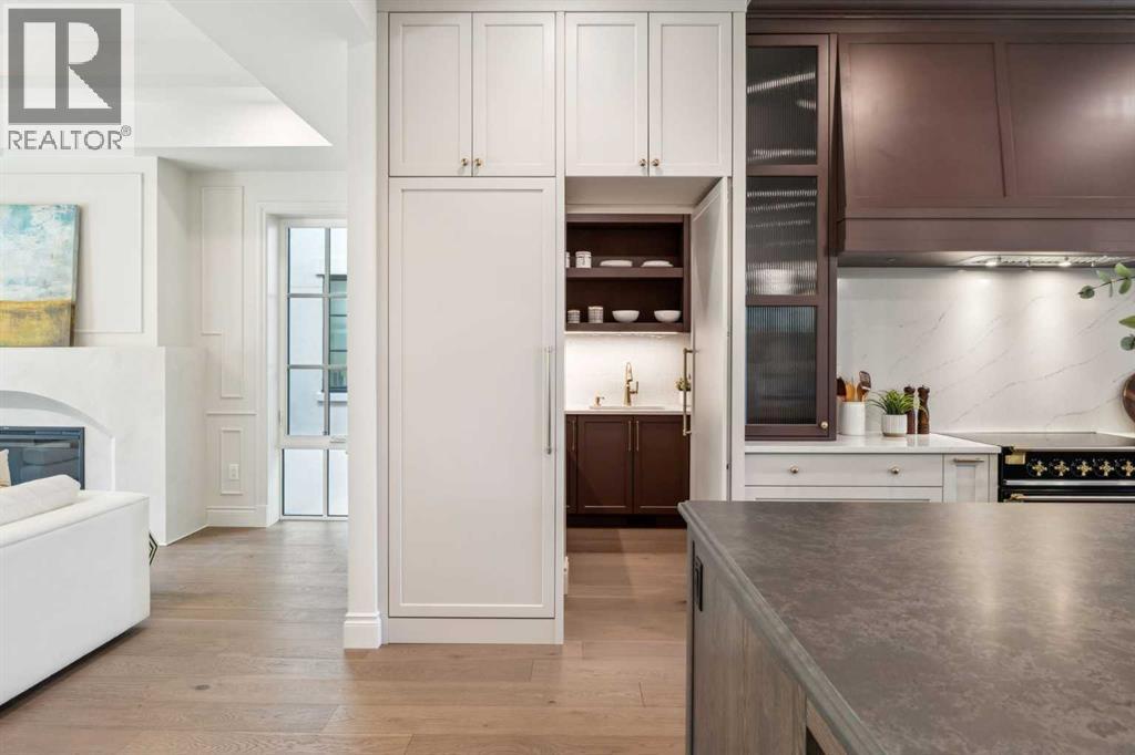 Single Family House for Sale in   Avenue NW Parkdale Calgary 