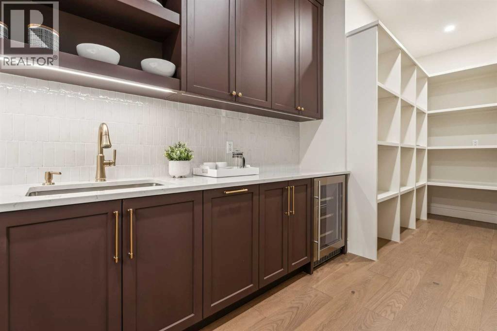 Single Family House for Sale in   Avenue NW Parkdale Calgary 