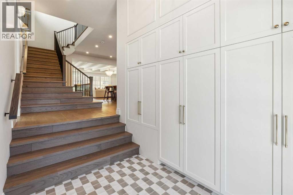 Single Family House for Sale in   Avenue NW Parkdale Calgary 