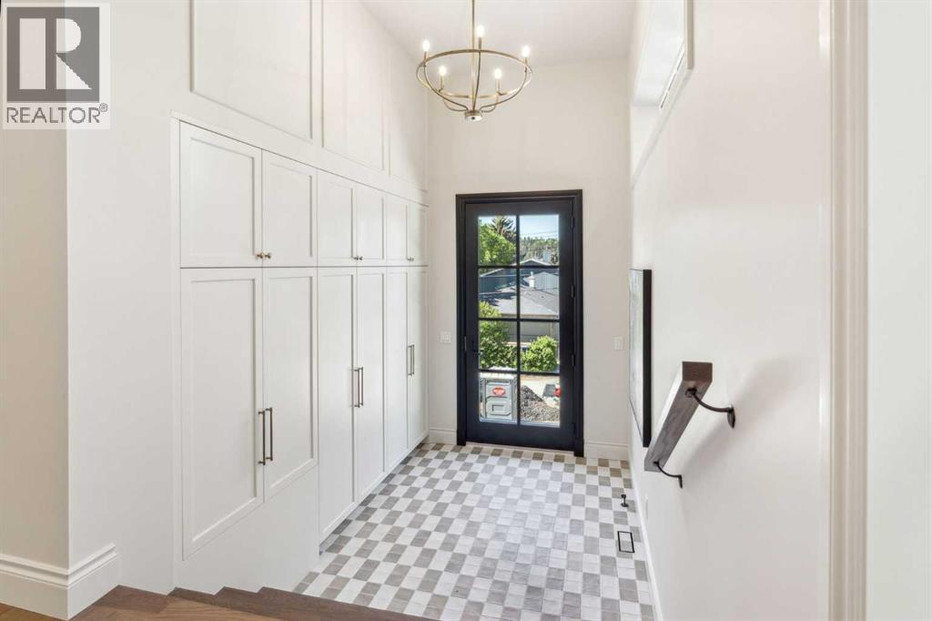 Single Family House for Sale in   Avenue NW Parkdale Calgary 