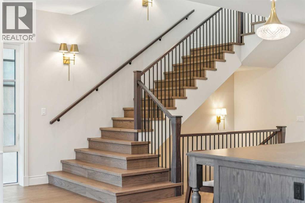 Single Family House for Sale in   Avenue NW Parkdale Calgary 