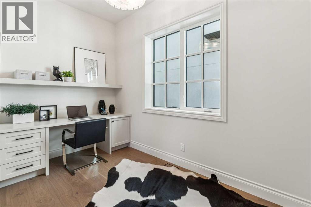 Single Family House for Sale in   Avenue NW Parkdale Calgary 