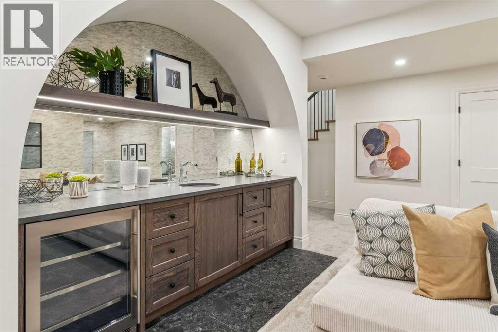 Single Family House for Sale in   Avenue NW Parkdale Calgary 