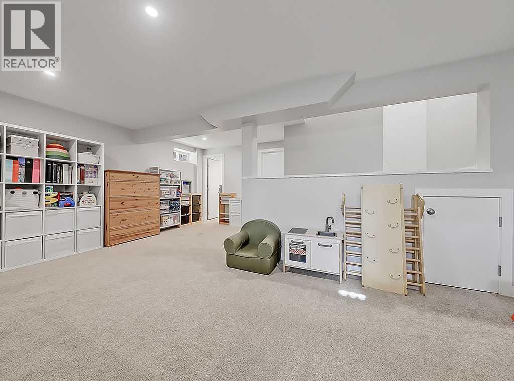 Single Family House for Sale in    Avenue SW Altadore Calgary 