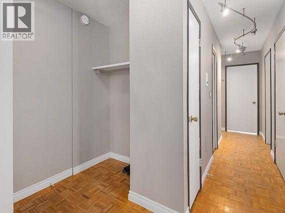 Single Family House for Sale in   Heritage Drive SE Acadia Calgary 