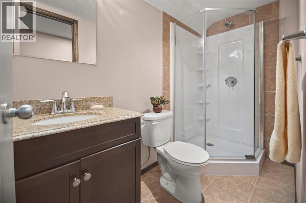 Single Family House for Sale in  Everbrook Way SW Evergreen Calgary 