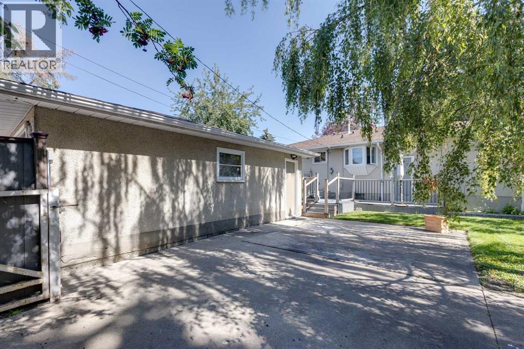 Single Family House Bungalow for Sale in  Woodland Crescent SE Willow Park Calgary 