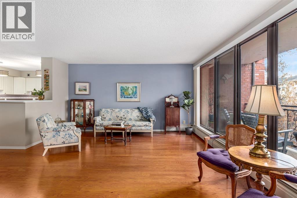 Single Family House for Sale in    Avenue SW Lower Mount Royal Calgary 