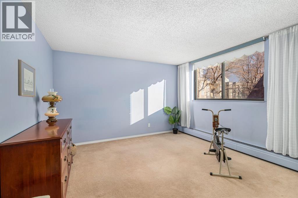 Single Family House for Sale in    Avenue SW Lower Mount Royal Calgary 