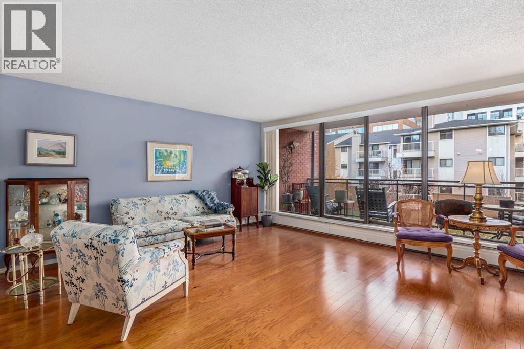 Single Family House for Sale in    Avenue SW Lower Mount Royal Calgary 