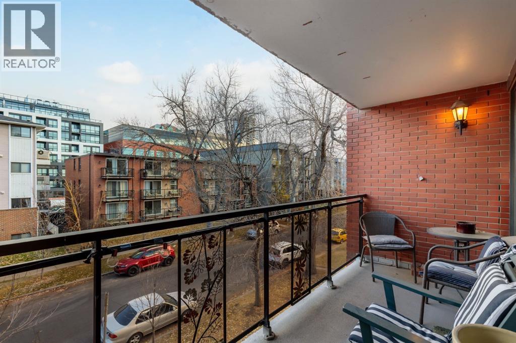 Single Family House for Sale in    Avenue SW Lower Mount Royal Calgary 