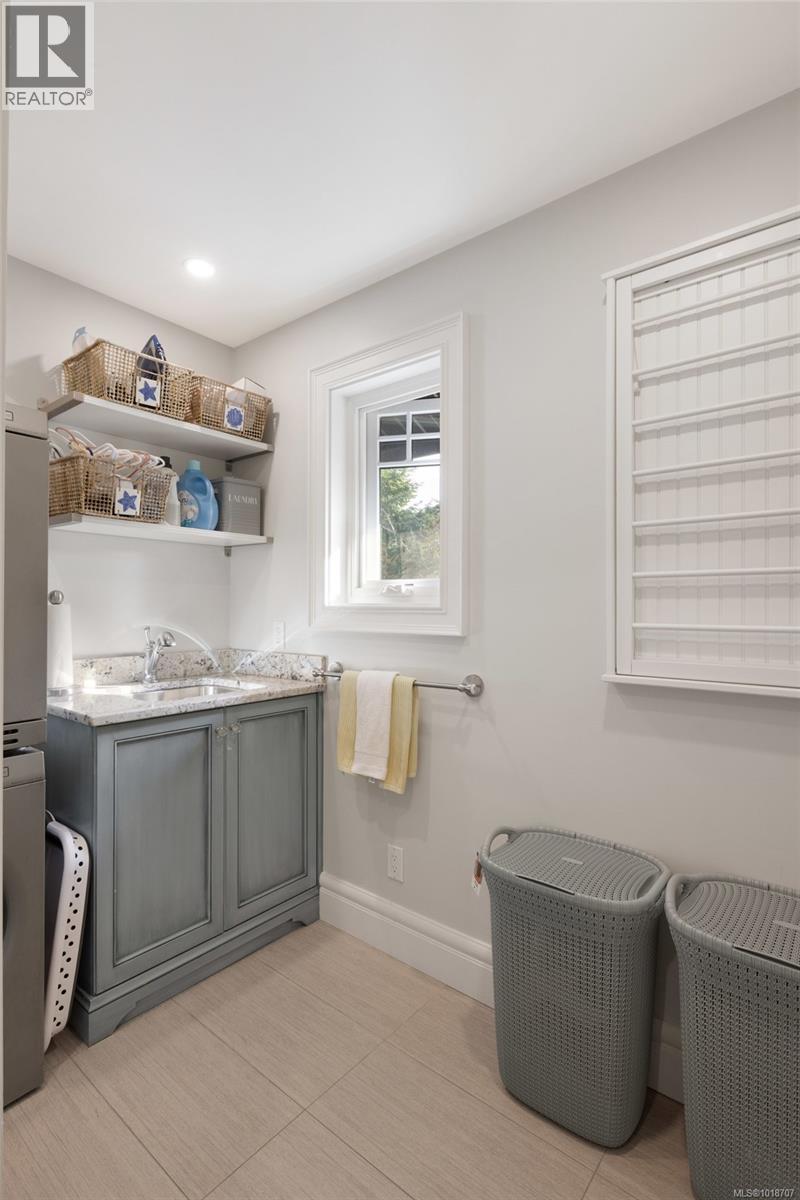  2773 Arbutus Road, Saanich