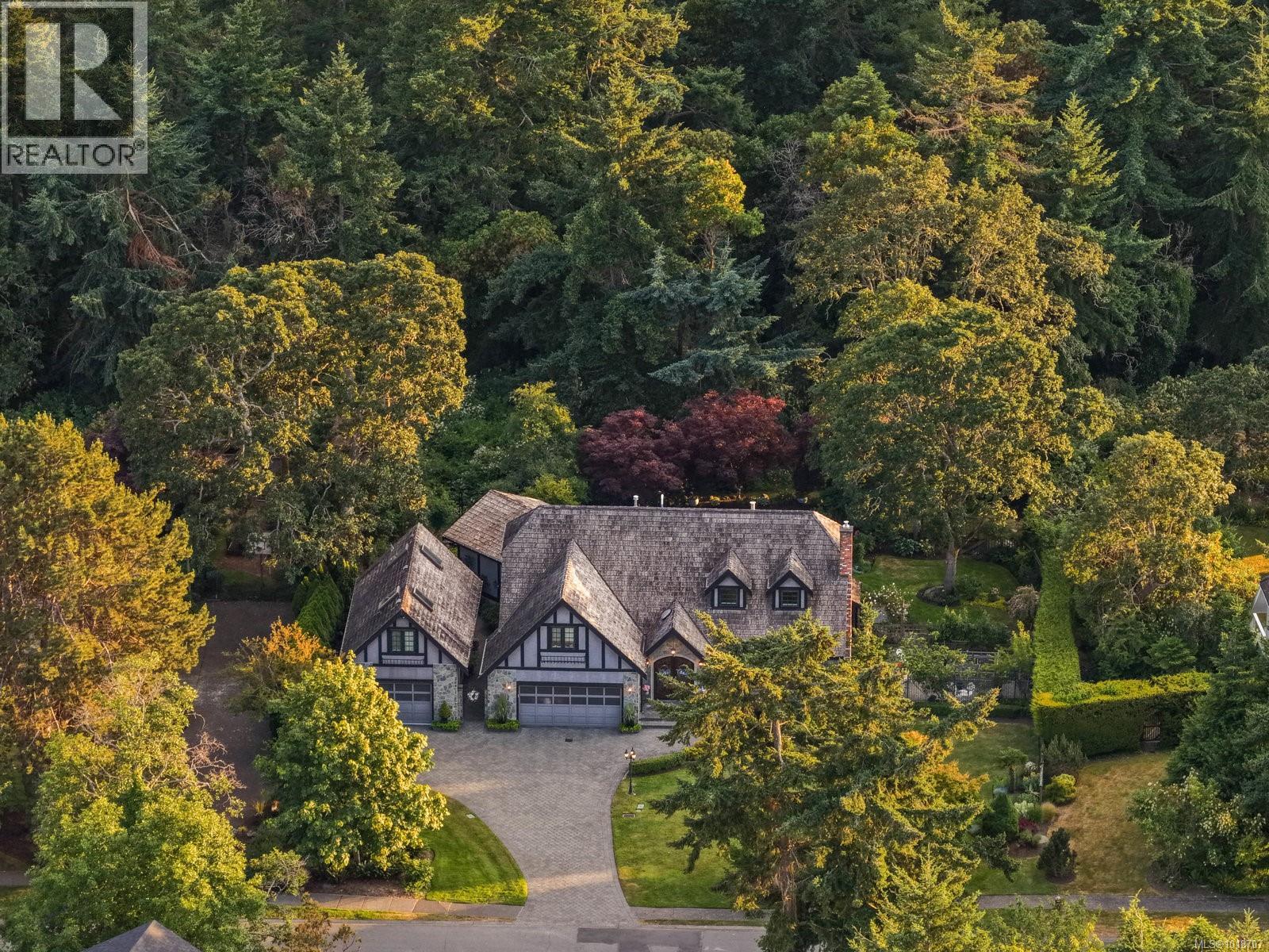  2773 Arbutus Road, Saanich