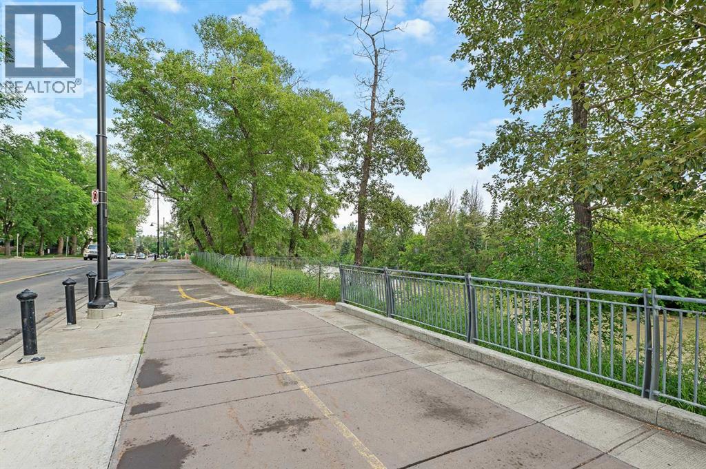 Single Family House for Sale in    Avenue SW Mission Calgary 