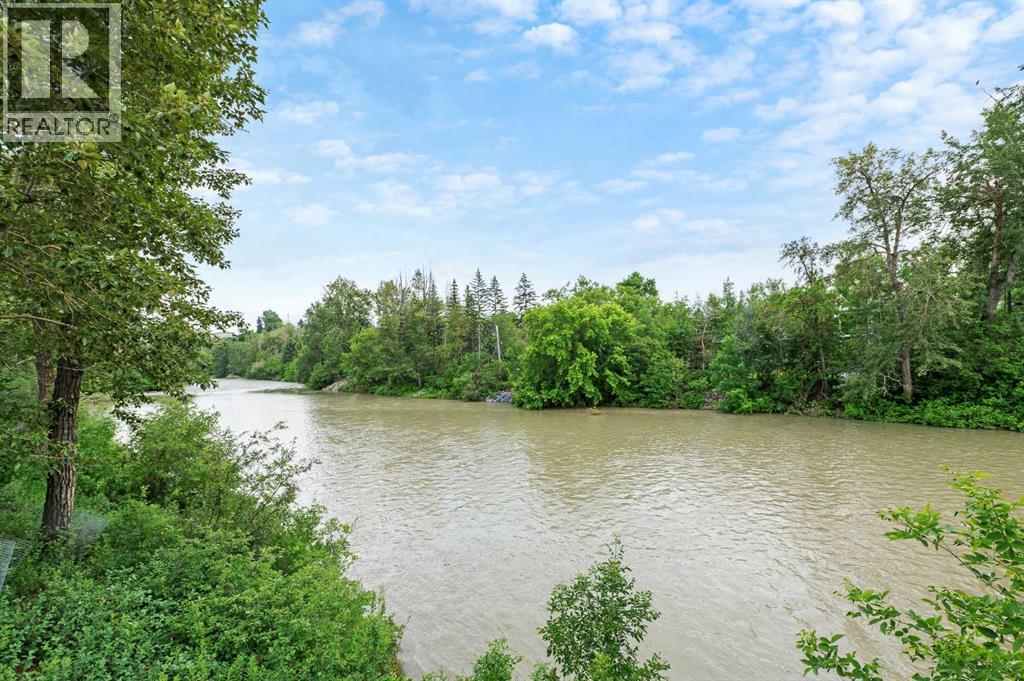 Single Family House for Sale in    Avenue SW Mission Calgary 