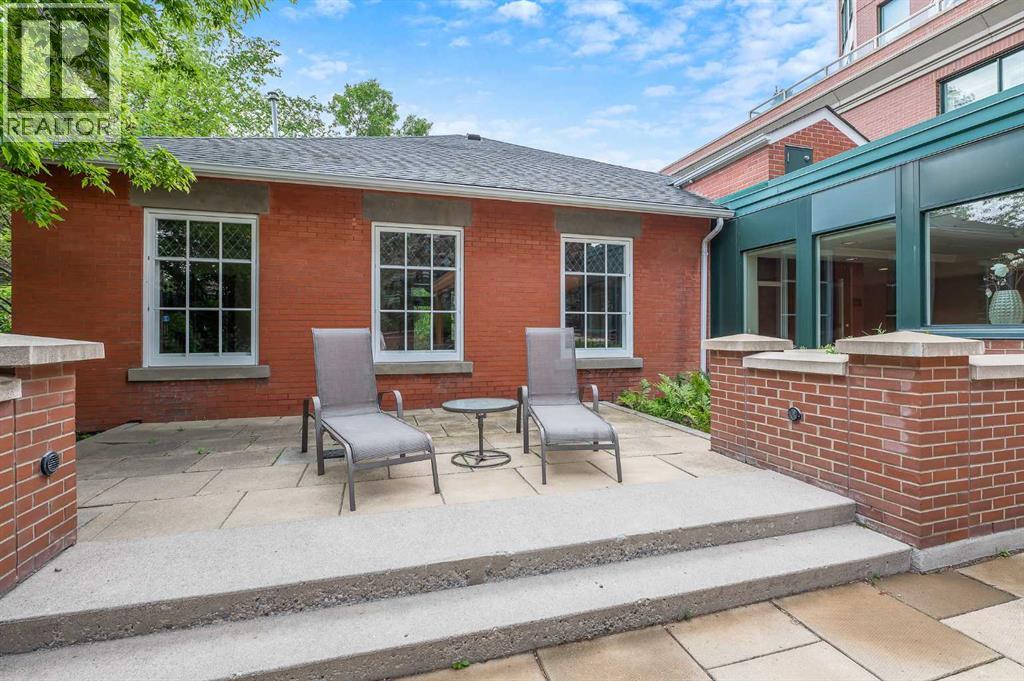 Single Family House for Sale in    Avenue SW Mission Calgary 