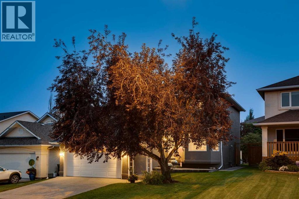 Single Family House for Sale in  Mt Assiniboine Place SE McKenzie Lake Calgary 